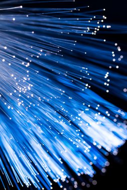 Fiber optik kablo