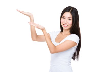 iki el mevcut olan kadın