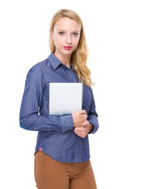 Dijital tabletli kadın