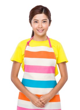 önlük genç ev hanımı