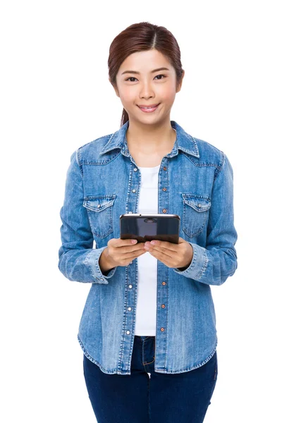 Woman using digital tablet — Stock Photo, Image