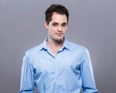 genç yakışıklı işadamı