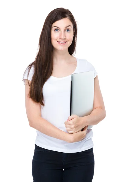 Mulher bonita com laptop — Fotografia de Stock