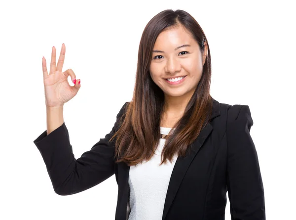 Businesswoman with ok sign — Stock Photo, Image