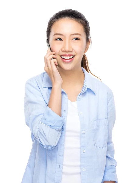 Woman talking on mobile phone — Stock Photo, Image