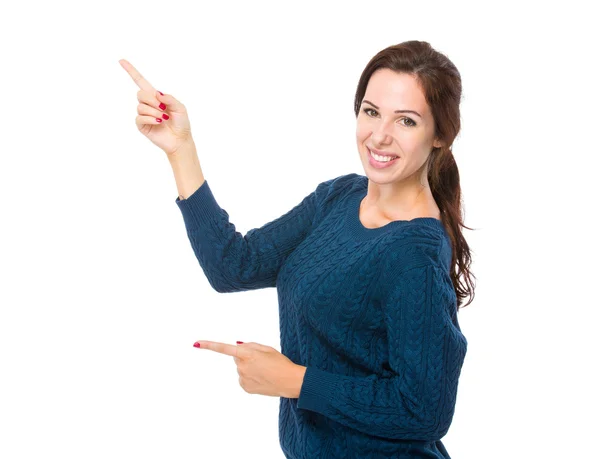 Žena s dvěma prsty bod nahoru — Stock fotografie