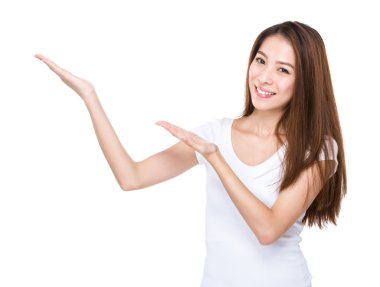 iki el mevcut olan kadın