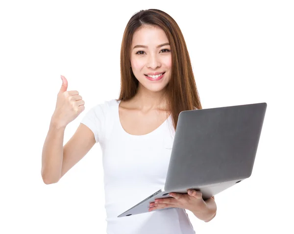 Woman with notebook and thumb up — Stock Photo, Image