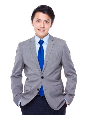 kendinden emin yakışıklı işadamı