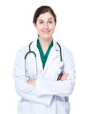 Kadın doktor geçti silah ile