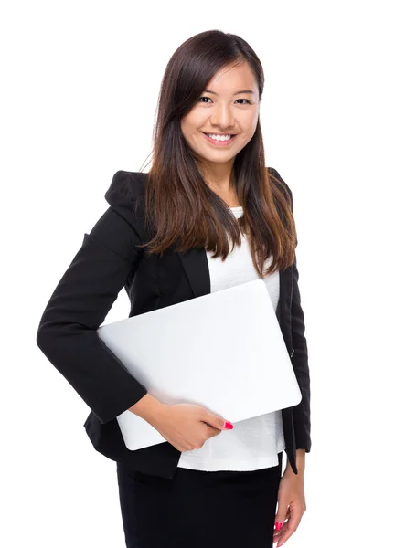 Mujer de negocios singapurense con portátil —  Fotos de Stock