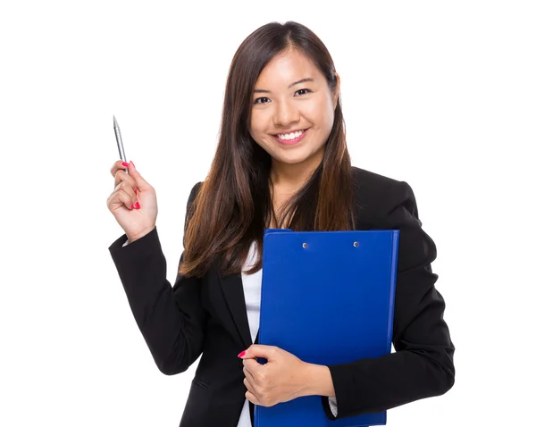 Business woman with clipboard and pen up — Stock Photo, Image