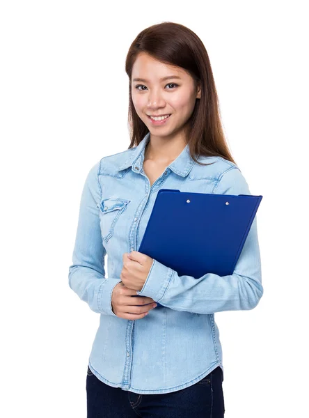 Woman with clipboard — Stock Photo, Image