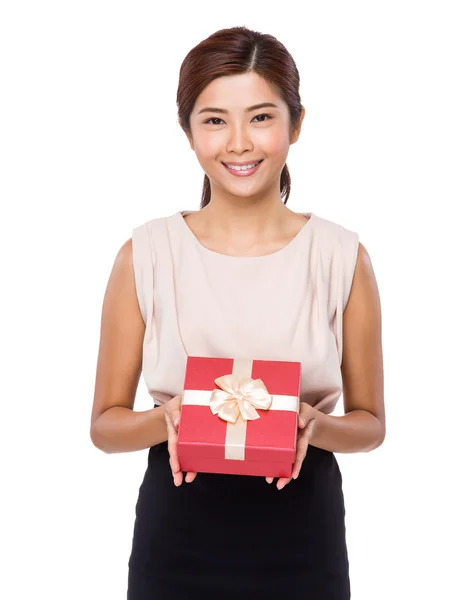 Woman with gift box — Stock Photo, Image