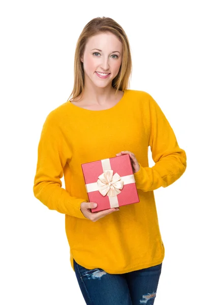 Woman with gift box — Stock Photo, Image