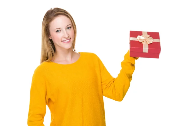 Woman with gift box — Stock Photo, Image