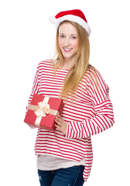 Žena držící červená dárková krabička — Stock fotografie