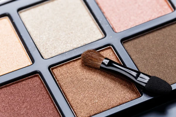 Professional eyeshadow palette — Stock Photo, Image