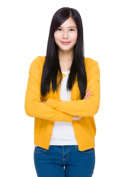 Young woman with arms crossed — Stock Photo, Image