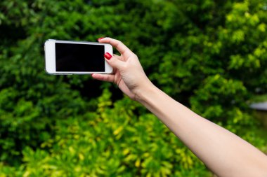 kadın eli ile smartphone