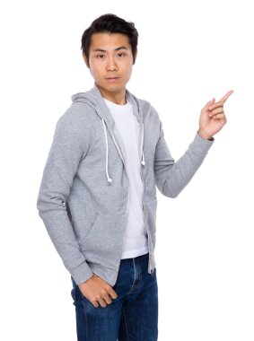 adamın parmağını