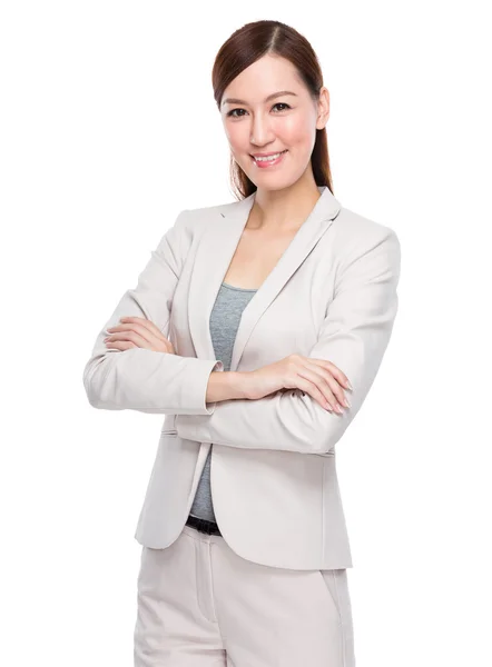 Asiatique femme d'affaires avec bras croisés — Photo