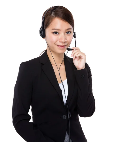 Aziatische vrouwelijke call center operator — Stockfoto