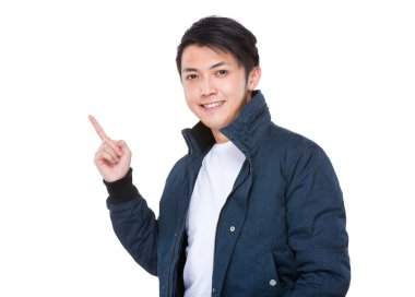 adamın parmağını