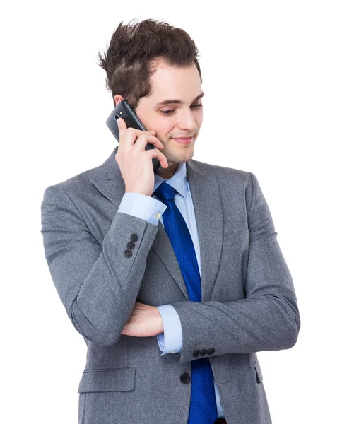 Zakenman aan het praten op mobiele telefoon — Stockfoto