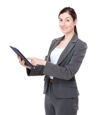 tablet ile beyaz iş kadını