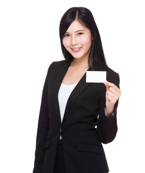 Businesswoman with blank card — Stock Photo, Image