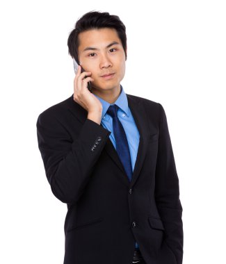 cep telefonu ile genç işadamı