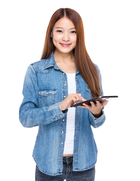 Young woman with tablet — Stock Photo, Image