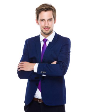 kollarını çapraz yakışıklı işadamı