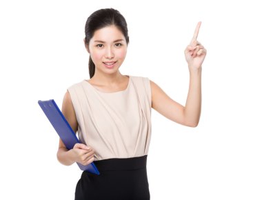 Pano ve parmak noktası olan kadın