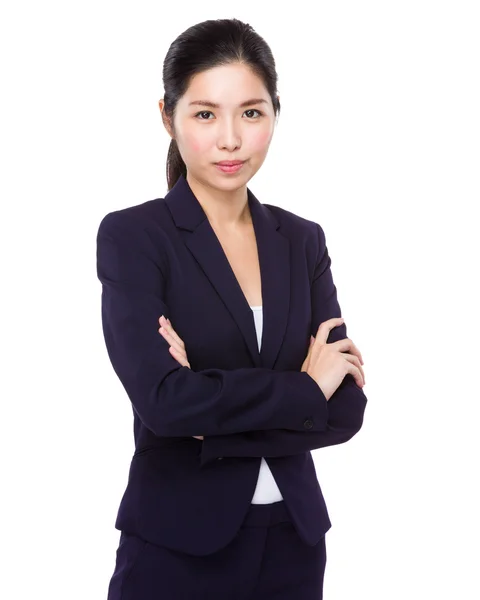 Femme d'affaires avec bras croisés — Photo