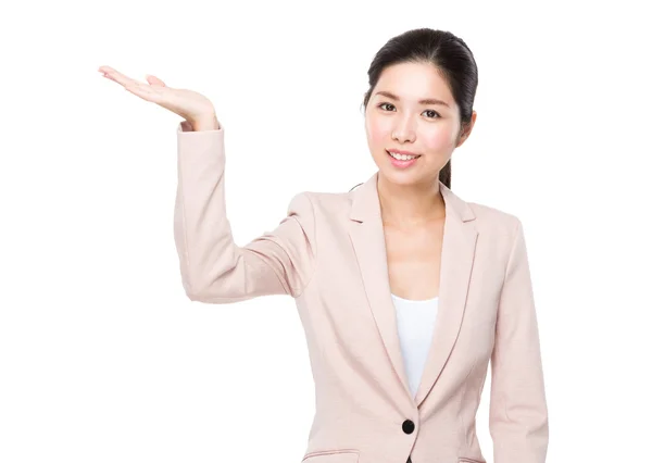 Businesswoman with open hand palm — Stock Photo, Image