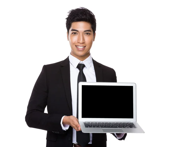 Zakenman met laptop computer — Stockfoto