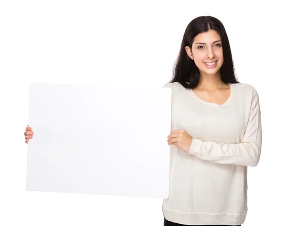 Mujer con pancarta blanca — Foto de Stock