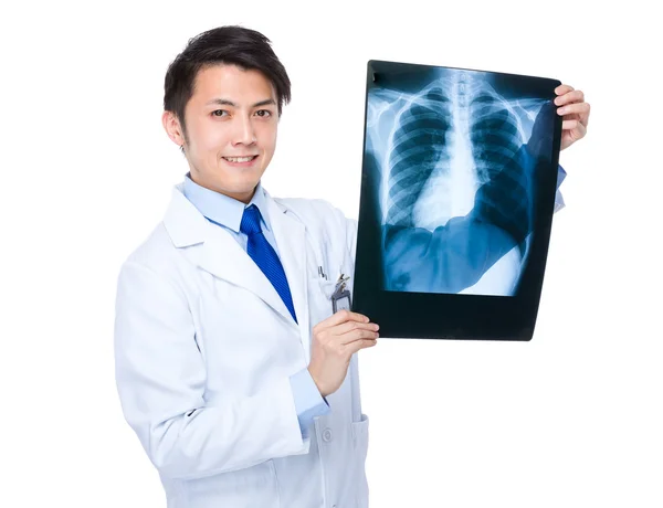 Jonge dokter met x ray — Stockfoto