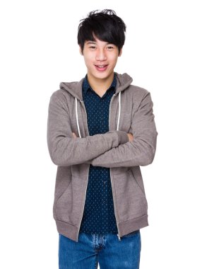 Kolları çapraz adam