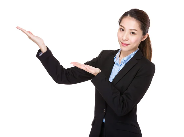 Businesswoman with open hand palm — Stock Photo, Image