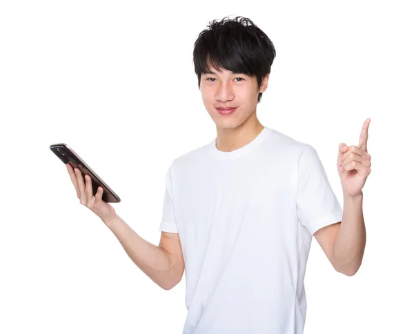 Mann mit Tablet und erhobenem Zeigefinger — Stockfoto