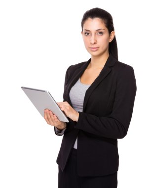 iş kadını ile dijital tablet