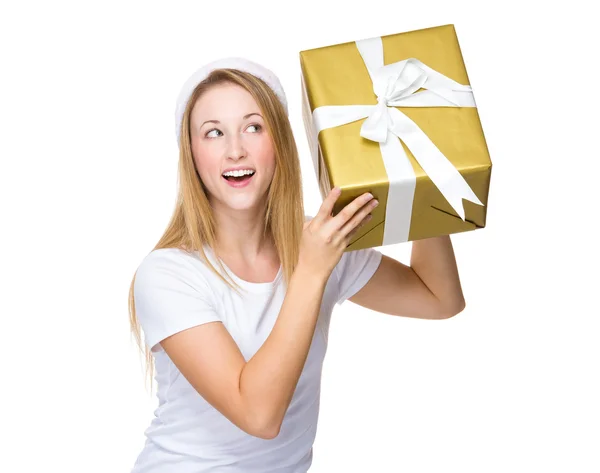 Mujer de Navidad con caja de regalo —  Fotos de Stock