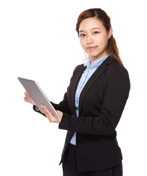 Businesswoman use of digital tablet — Stock Photo, Image