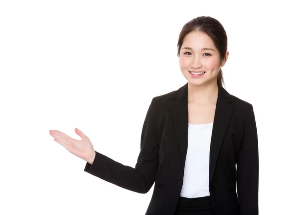 Asiatique jeune femme d'affaires — Photo