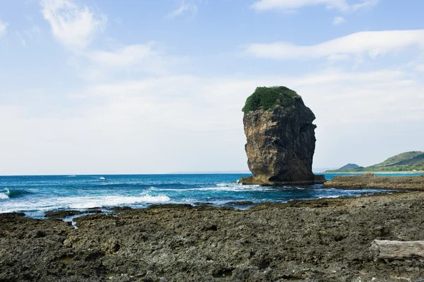 Klippiga kusten längs Stilla havet — Stockfoto