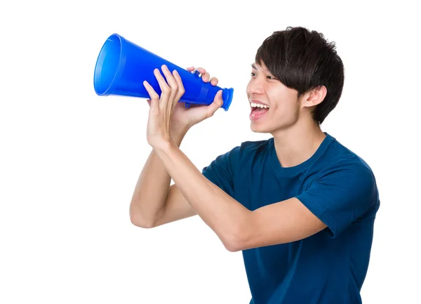 Hombre gritando con megáfono — Foto de Stock