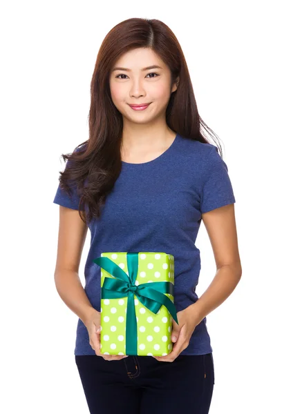 Woman with gift box — Stock Photo, Image